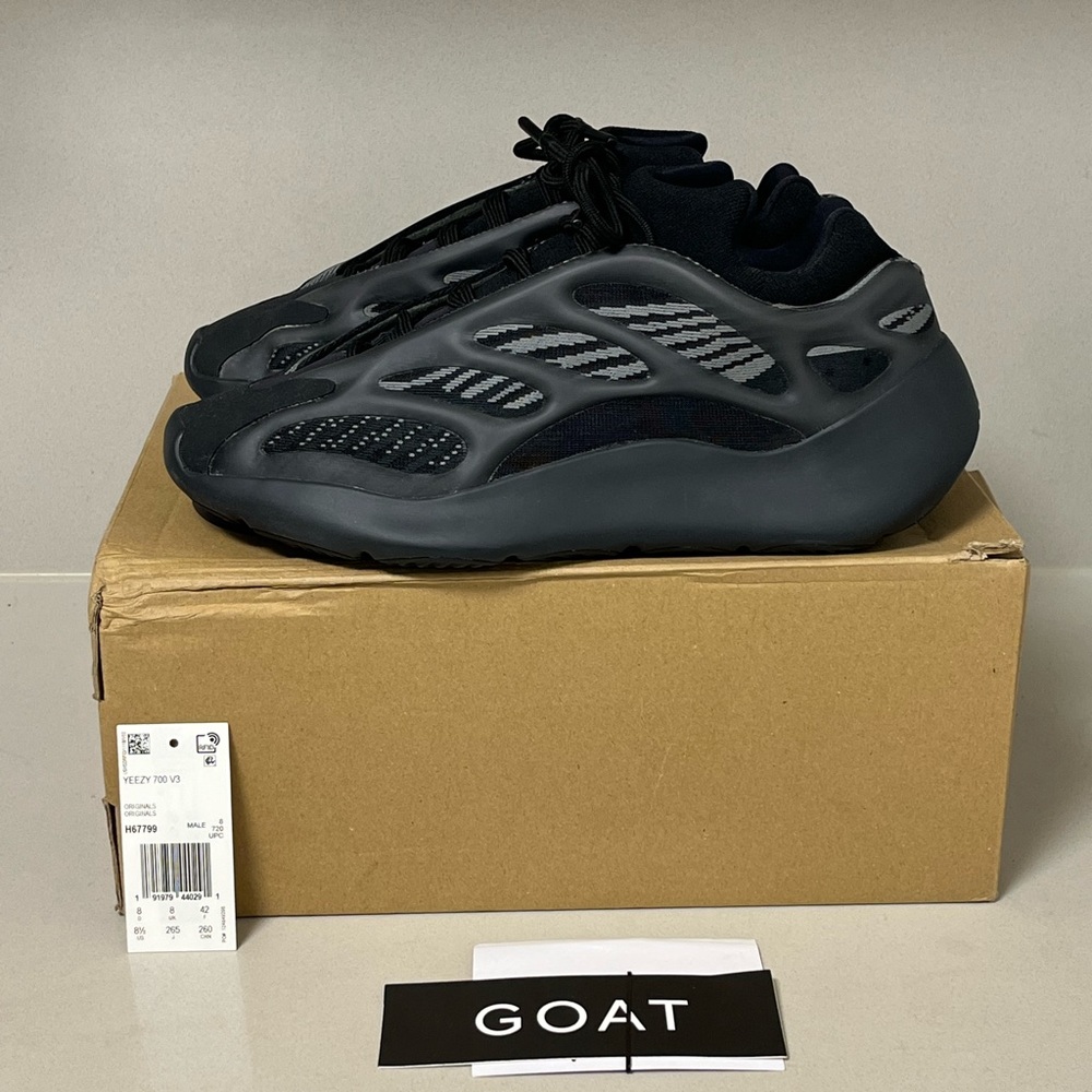 adidas Yeezy 700 V3 Dark Glow - Picture 2 of 7
